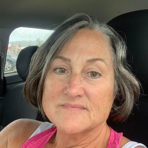 Meet your Posher, Denise